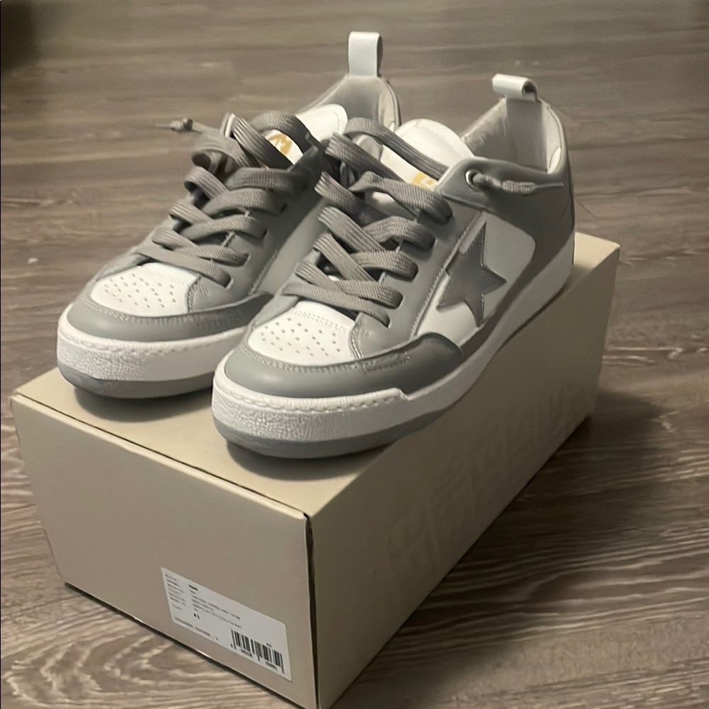 “Yeah” Golden Goose Sneakers